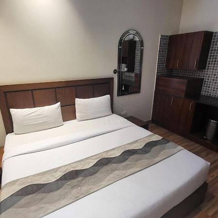 UDS Villa B&B Nuova Delhi Esterno foto