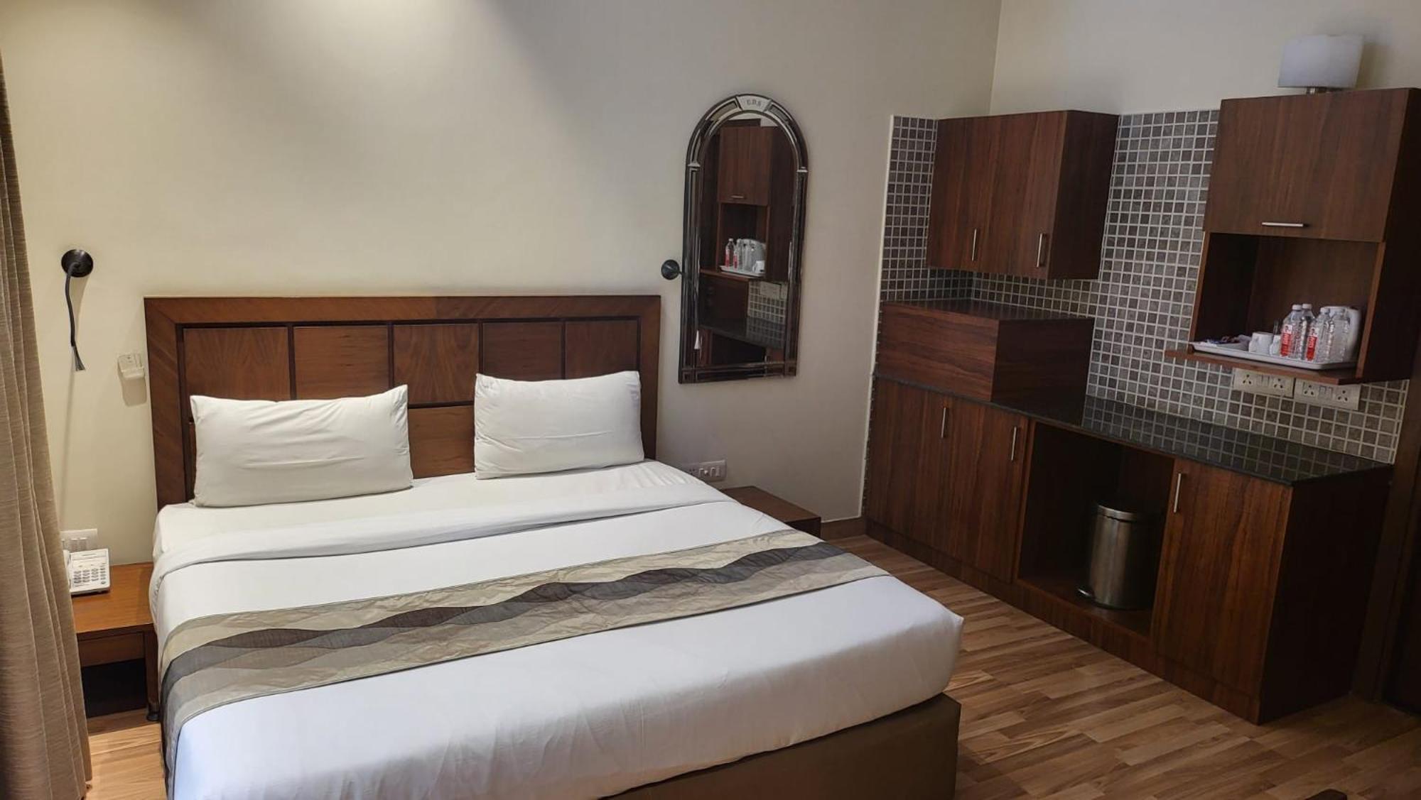 UDS Villa B&B Nuova Delhi Esterno foto